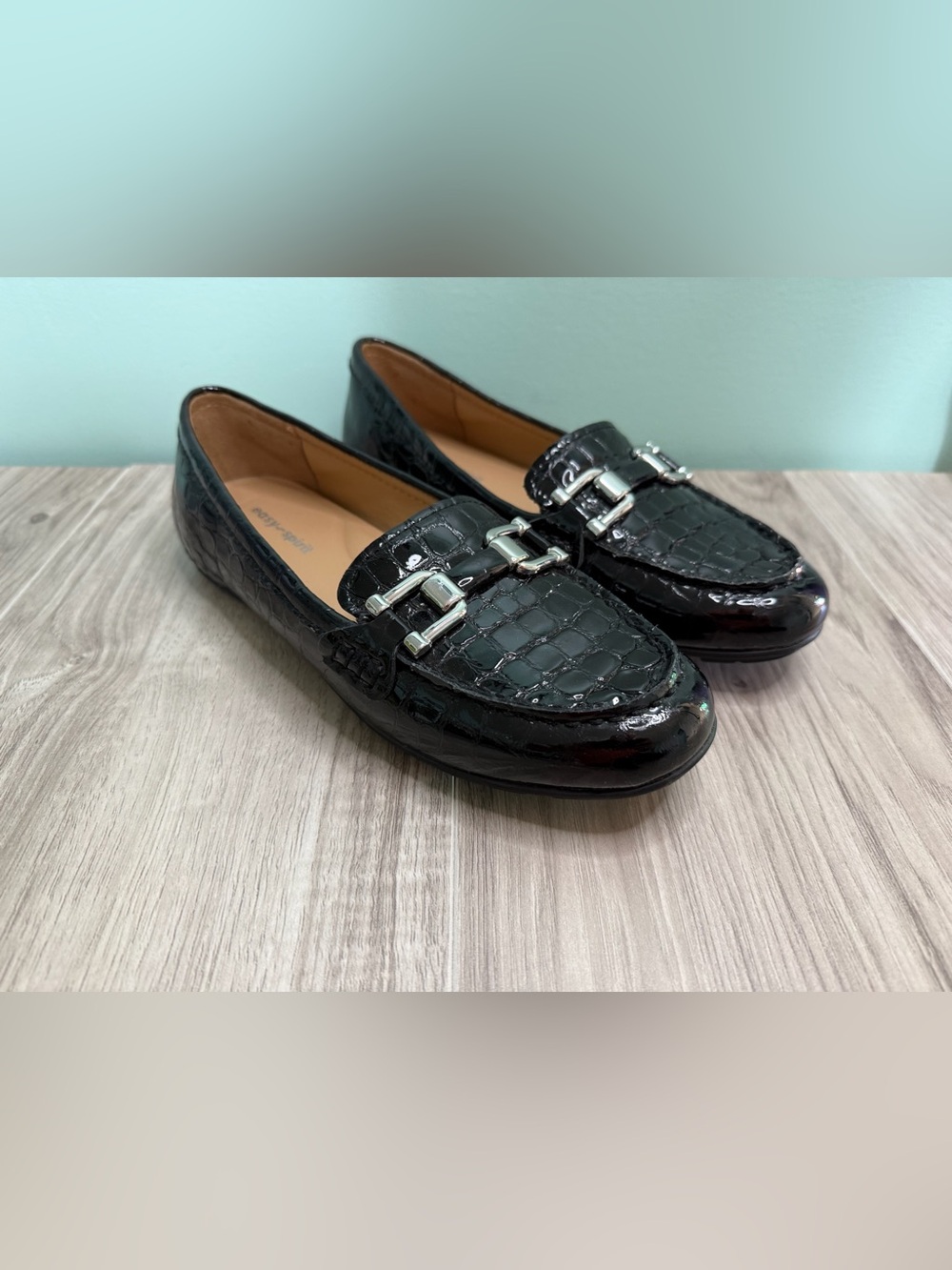 NWOT Easy Spirit Women's Black Croc-Embossed Patent Loafers